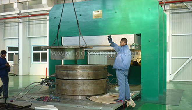 平板硫化機(jī)的安裝調(diào)試