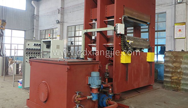 信息技術(shù)在平板硫化機(jī)中的控制和發(fā)展