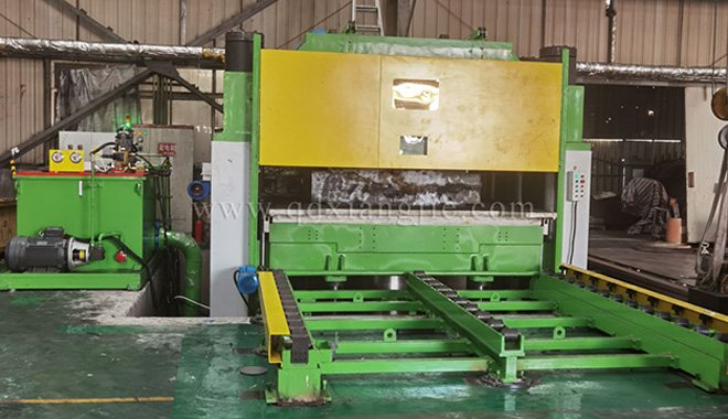 祥杰生產(chǎn)的建筑減隔震支座硫化機和云母板硫化機