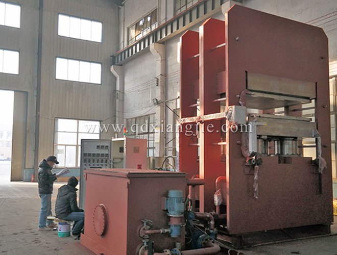 美國(guó)軍工硫化機(jī)