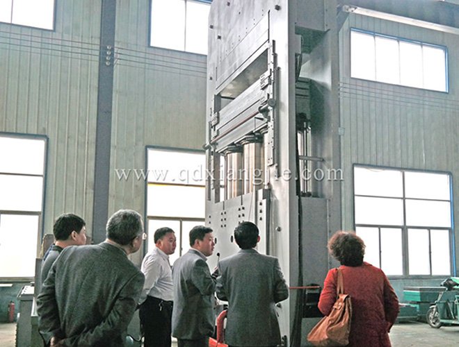 框式平板硫化機(jī)