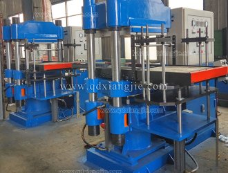 XLB-D 700x700mm /200噸柱式硫化機(jī)