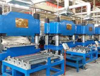 XLB-1200x1200-1000T立柱式實(shí)心胎硫化機(jī)