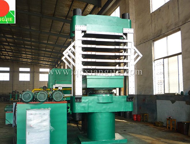 發(fā)泡式硫化機