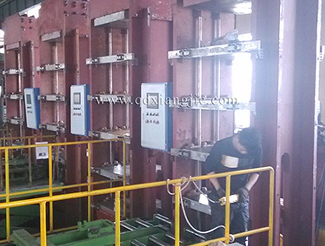 卡莫拉速利達實心胎硫化機