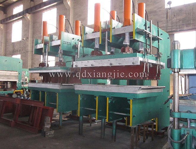 鄂式平板硫化機