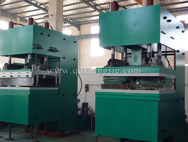 鄂式平板硫化機